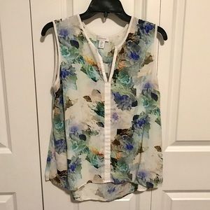Kenar Sleeveless Blouse
